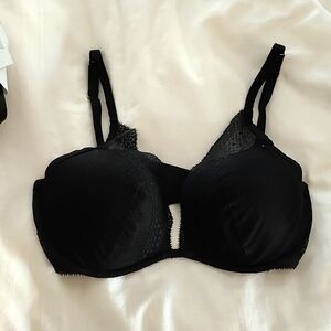 Victoria Secret demi lace lined bra 36D